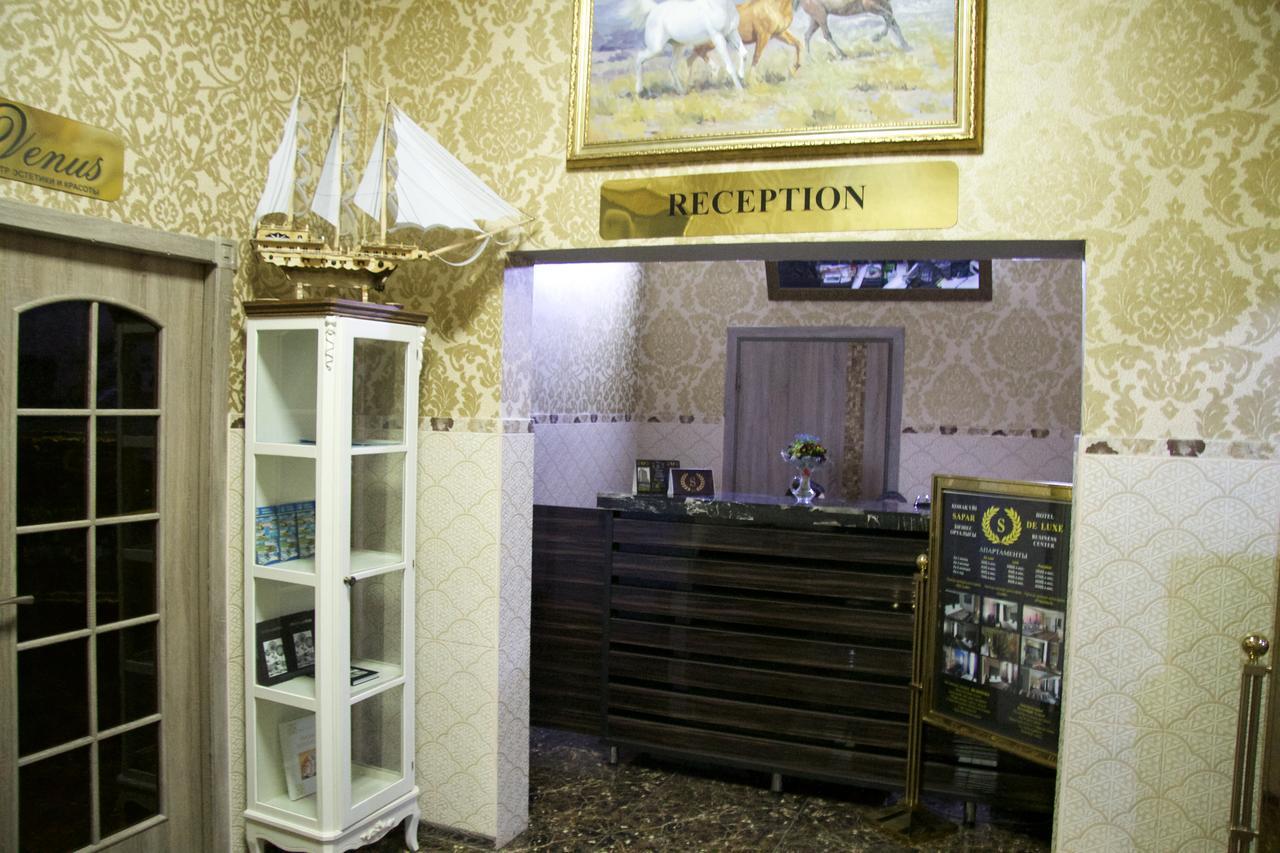 Deluxe Plaza Almaty Exterior foto
