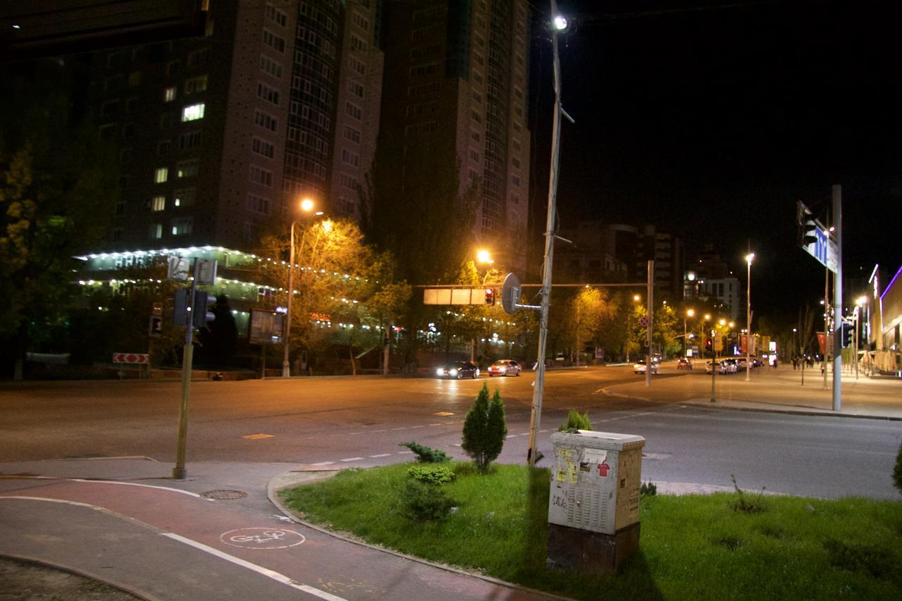 Deluxe Plaza Almaty Exterior foto